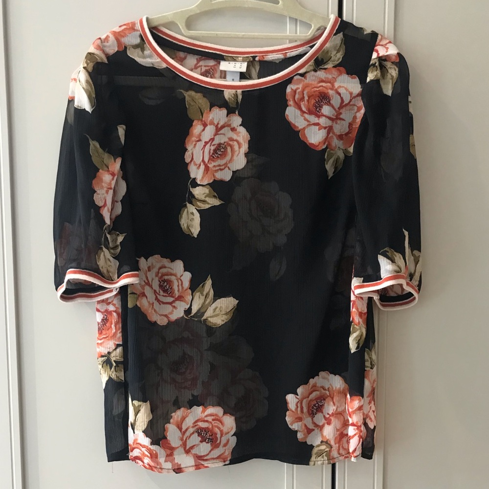 Semi sheer floral short sleeve top